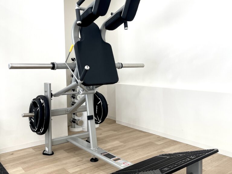 県内でも珍しいスクワットマシン🏋️‍♂️